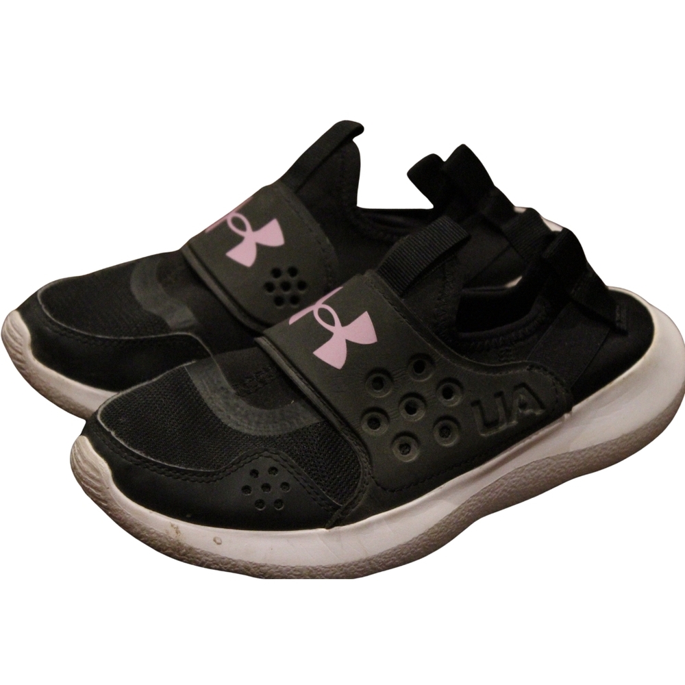 2/$30 🏷 UA Black Slip On Runners Size 5Y